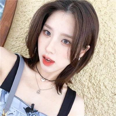 青青河畔草